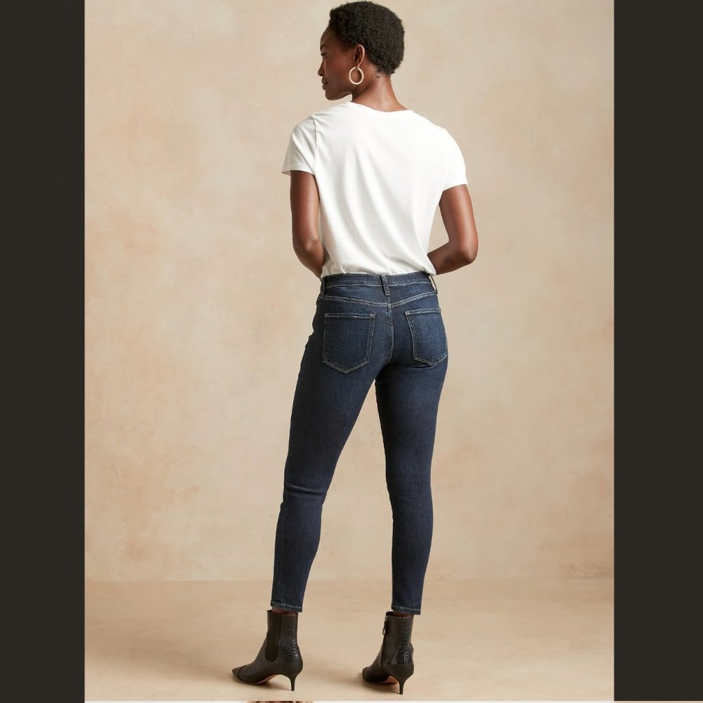Banana Republic dark indigo mid rise skinny jeans
